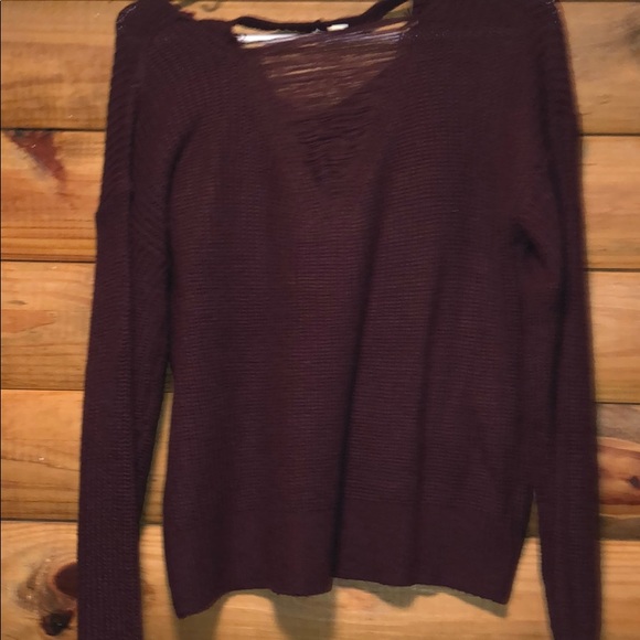 Burgundy top size med worn once - Picture 2 of 2